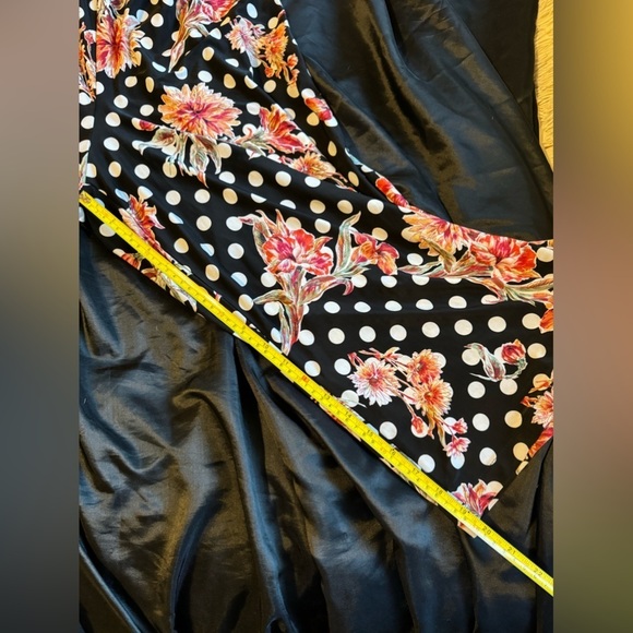 MLLE GABRIELLE,NWOT,STRAPLESS, ONEPIECE JUMPSUIT Blk/white polka dot floral - Picture 9 of 10